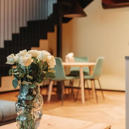 Hviezdoslavova Apartments, Centre, Parking Available トルナヴァ