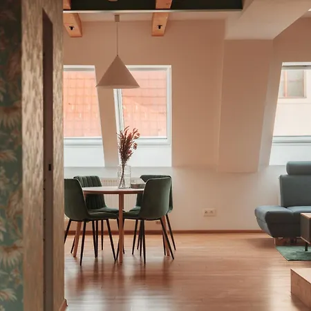 Hviezdoslavova Apartments, Centre, Parking Available *