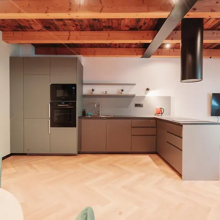 Hviezdoslavova Apartments, Centre, Parking Available Trnava